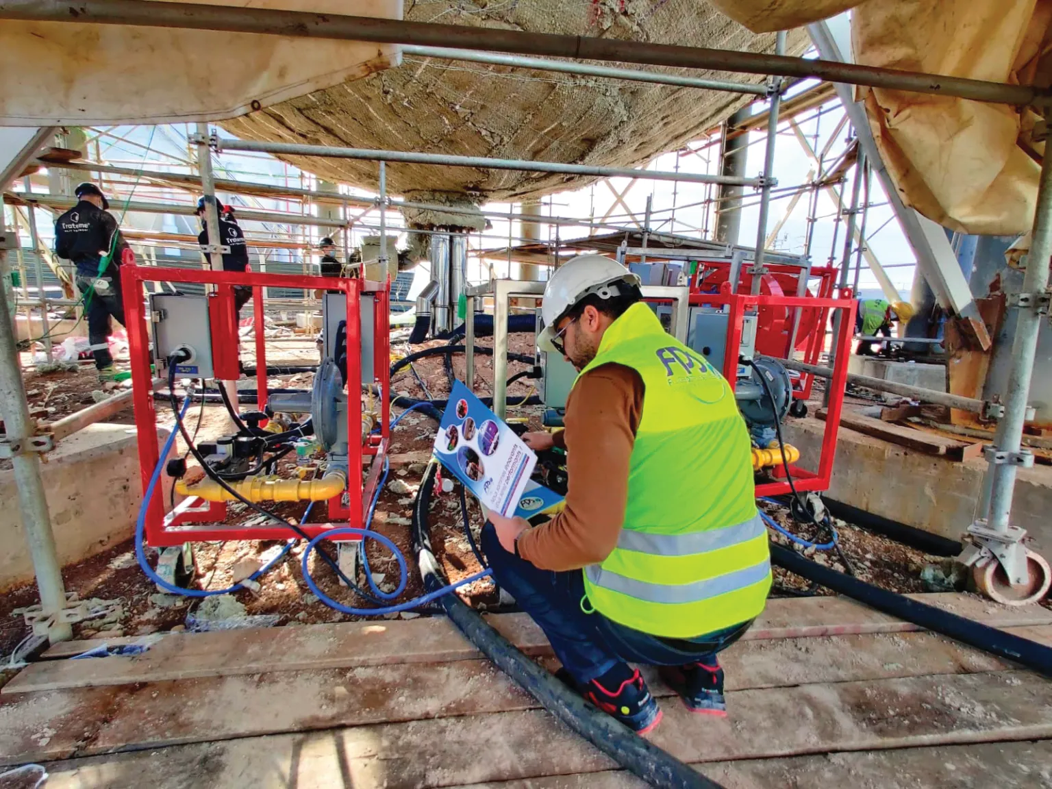 Équipe FPS Maroc en intervention sur site lors d'une installation industrielle
